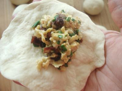 Making bunny bao step 2 Making bunny bao step 2