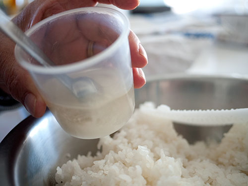 http://justhungry.com/files/images/jc101-rice-sushirice1.jpg