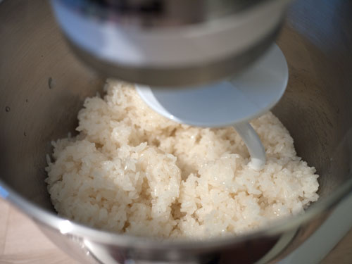 Mochi machine kneading rice into mochi 