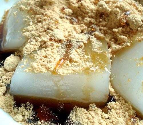 Kuzumochi, a cool sweet summer dessert