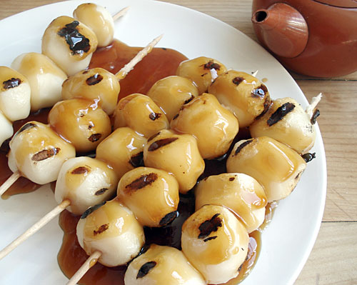 Make Traditional Japanese Dango At Home With This DIY Mochi Maker – grape  Japan