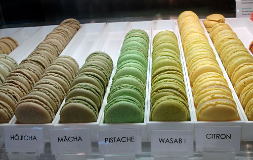 sadaharu_aoki_macarons1.jpg