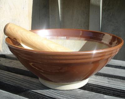 Suribachi: Japanese mortar and pestle Suribachi: Japanese mortar and pestle
